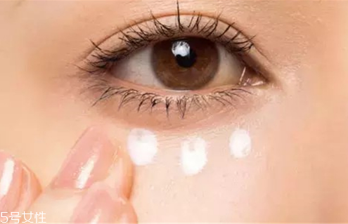 眼部肌底液可以天天用嗎 眼部肌底液的使用方法 眼部肌底液可以天天用嗎 眼部肌底液的使用方法