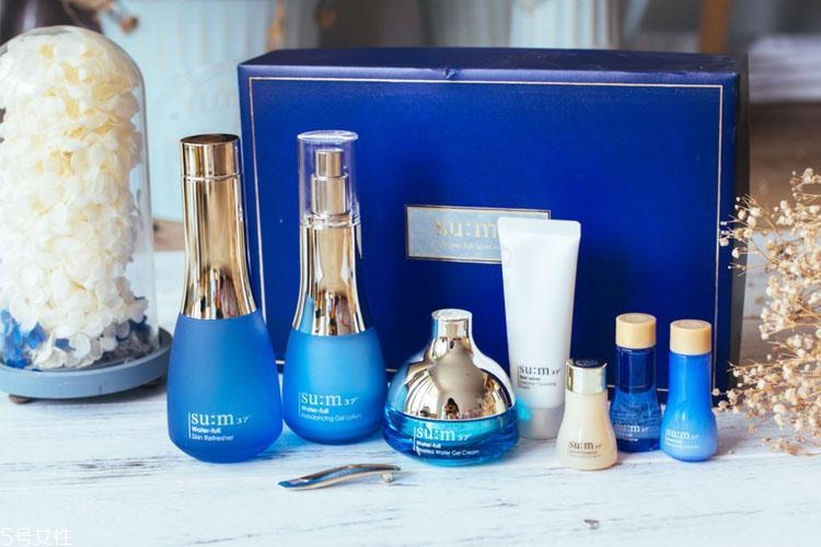 2022什么牌子的護(hù)膚套裝好？水乳組合拯救護(hù)膚初學(xué)者