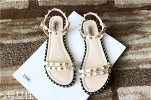 涼鞋跟掉漆了怎么辦？鞋跟掉漆這樣做