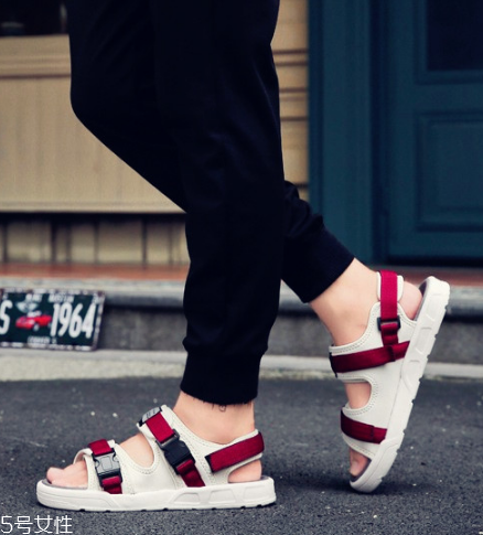 涼鞋開膠怎么辦？涼鞋開膠別著急