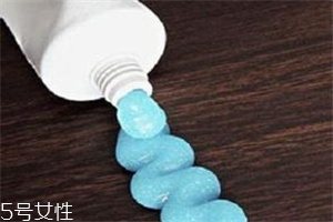 牙膏能去黑頭嗎 牙膏去黑頭的注意事項(xiàng) 牙膏能去黑頭嗎 牙膏去黑頭的注意事項(xiàng)
