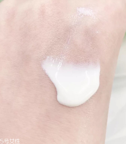 thann紫蘇防曬霜適合干皮嗎 無(wú)油防曬霜