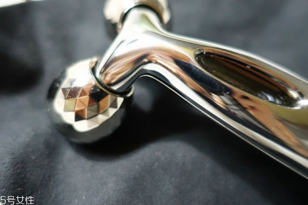 瘦臉美容儀有效果嗎？大骨架或肉臉沒(méi)用