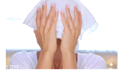 洗面奶洗后緊繃怎么回事？這6招讓你春季洗臉不拔干