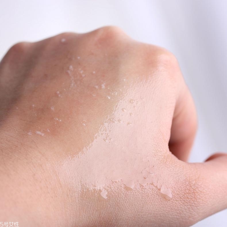 防燙噴霧哪個(gè)牌子好？隔熱定型不傷發(fā)