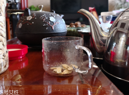 黃芪是北芪嗎？是一種東西