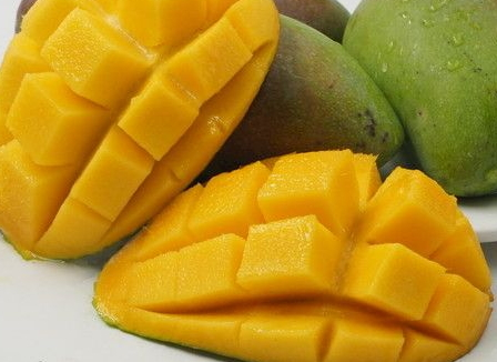 青芒為什么是酸的 青芒果還沒有熟 青芒為什么是酸的 青芒果還沒有熟