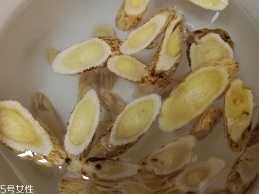 黃芪是什么味道？有點(diǎn)大豆味