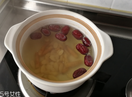 黃芪是大的好還是小的好？好壞跟大小無(wú)關(guān)