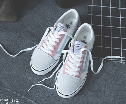 帆布鞋褪色如何修復(fù)？帆布鞋褪色要注意