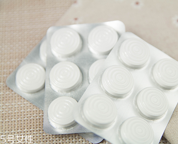 明治益生菌酸奶片好吃嗎？酸酸甜甜口感好