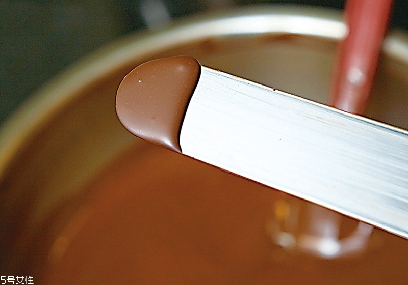 巧克力調溫方法及溫度解析 巧克力調溫方法及溫度解析