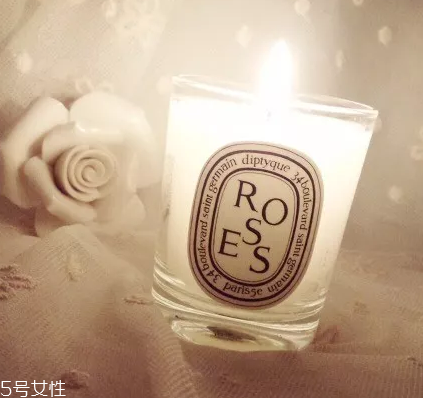 香薰蠟燭可以護(hù)膚嗎？燭油冷卻后能按摩肌膚