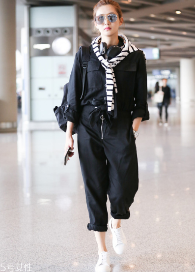 工裝連體褲怎么搭配？自帶摩登風(fēng)采