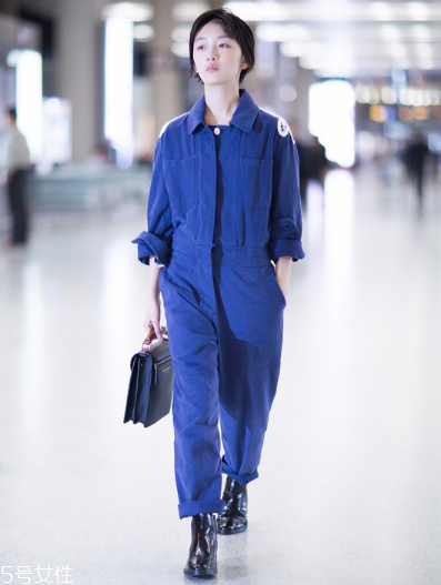 工裝連體褲怎么搭配？自帶摩登風(fēng)采