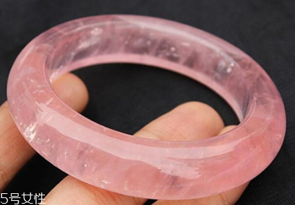 粉晶手鐲一般多少錢(qián)？高品質(zhì)多為上千元