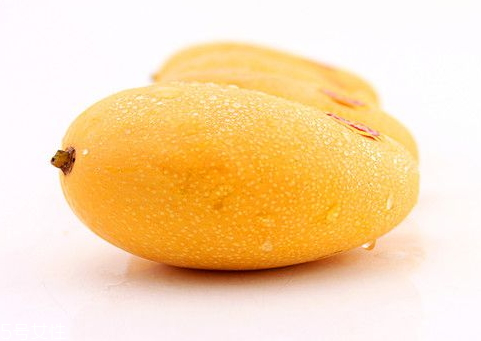 金煌芒和大青芒區(qū)別 顏色不同 金煌芒和大青芒區(qū)別 顏色不同