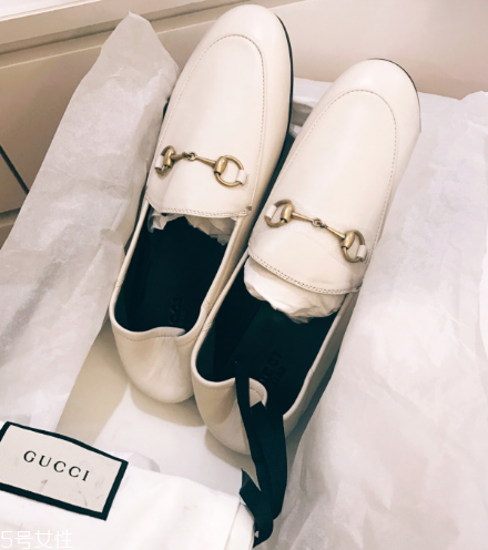 gucci樂福鞋多少錢？美貌與實穿并存