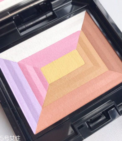 資生堂新七色蜜粉好用嗎？一盒多用高顏值代表