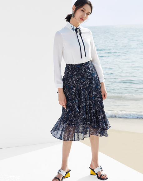 2022流行什么襯衫？美麗大方的春日女神