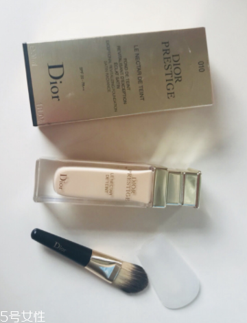 迪奧花蜜粉底液適合膚質 干皮或者混干皮很適用