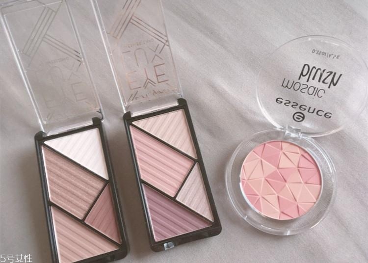 什么顏色的眼影顯白？這三種色號(hào)誰(shuí)涂誰(shuí)白