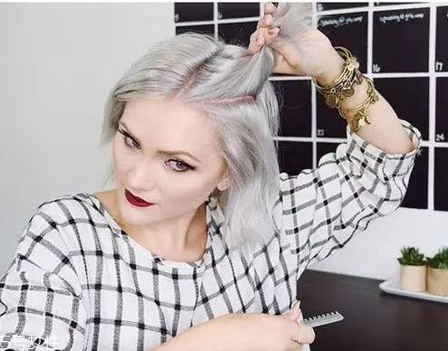 1分鐘扎頭發(fā)的方法 三種豐盈好看的懶人扎發(fā)發(fā)型 1分鐘扎頭發(fā)的方法 三種豐盈好看的懶人扎發(fā)發(fā)型