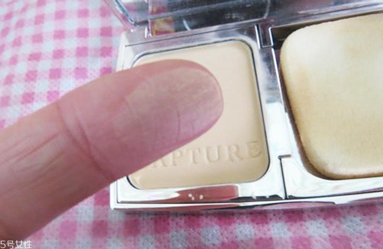 迪奧粉餅?zāi)目詈茫縟ior貴婦級(jí)御齡粉餅