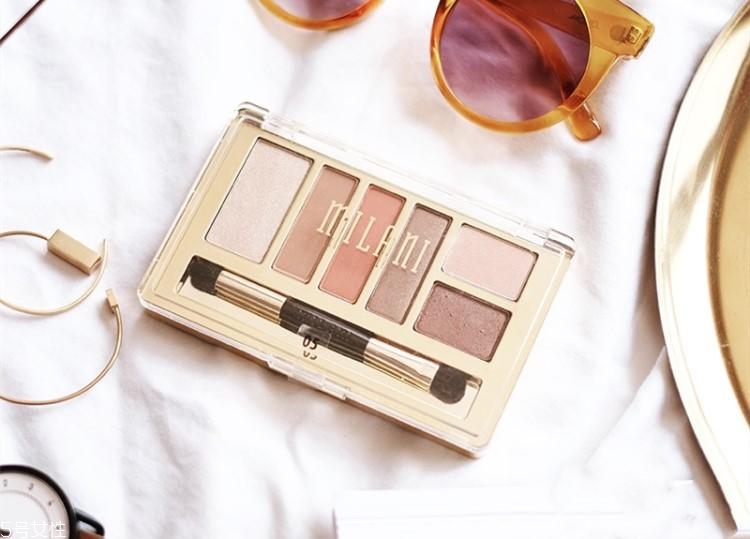 什么顏色的眼影顯白？這三種色號(hào)誰(shuí)涂誰(shuí)白