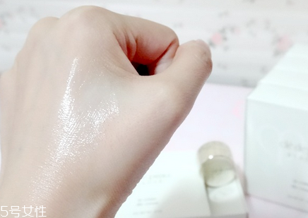 乳液和面霜的正確使用方法 日?；A(chǔ)護膚