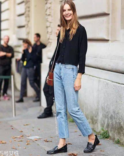 直筒牛仔褲配什么鞋？屬于你的非凡腔調(diào)