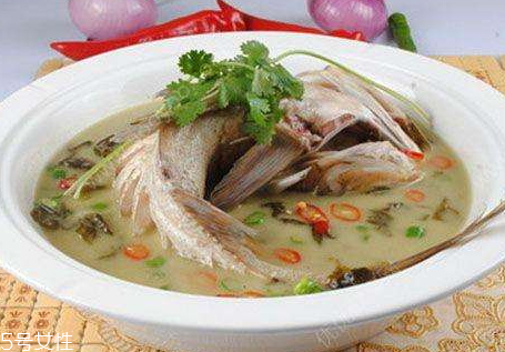 白芷可以燉羊肉嗎 去羊肉腥膻味最佳的調(diào)味料 白芷可以燉羊肉嗎 去羊肉腥膻味最佳的調(diào)味料