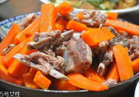 白芷可以燉羊肉嗎 去羊肉腥膻味最佳的調(diào)味料 白芷可以燉羊肉嗎 去羊肉腥膻味最佳的調(diào)味料