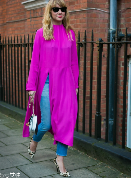 長袖連衣裙配什么鞋子？時(shí)髦又好看