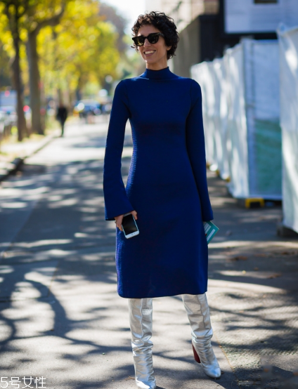 長袖連衣裙配什么鞋子？時(shí)髦又好看