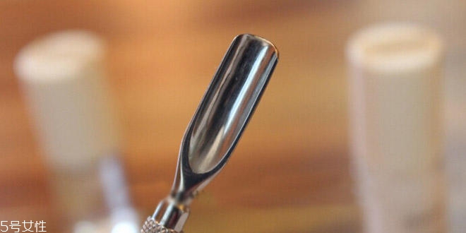 新娘美甲需要哪些工具？新娘美甲diy全攻略