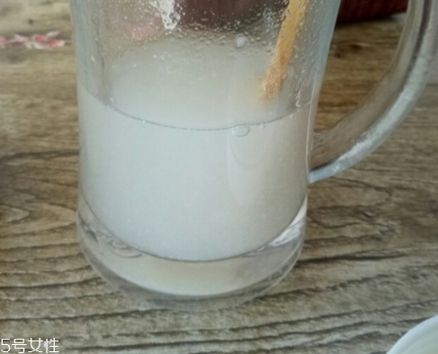 蜂王漿是蜂蜜嗎？并不是一種