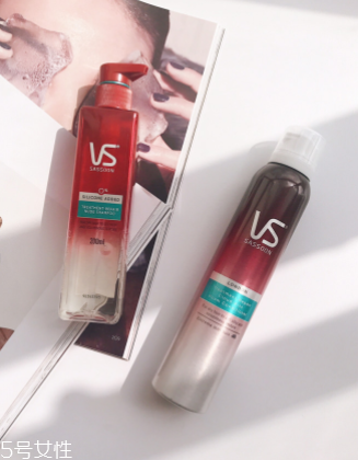 護(hù)發(fā)素沒(méi)洗干凈會(huì)怎樣？護(hù)發(fā)素殘留會(huì)導(dǎo)致脫發(fā)嗎？