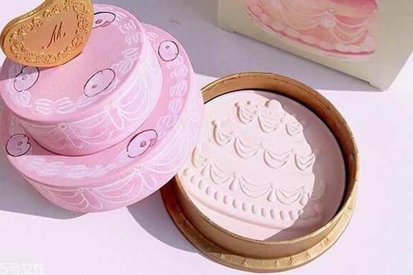 laduree拉杜麗蛋糕蜜粉餅怎么樣？能防曬能控油