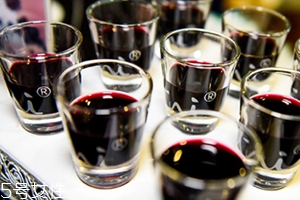 花青素和青花素是一樣的嗎？