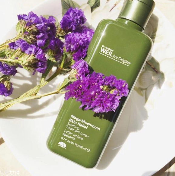 夏天油性皮膚用什么護(hù)膚品不油膩 油皮護(hù)膚品推薦 夏天油性皮膚用什么護(hù)膚品不油膩 油皮護(hù)膚品推薦