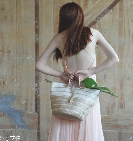 caterina bertini是什么牌子？草編包的鼻祖