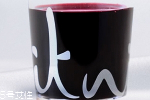 花青素可以美白嗎？女人就應(yīng)該吃點(diǎn)花青素