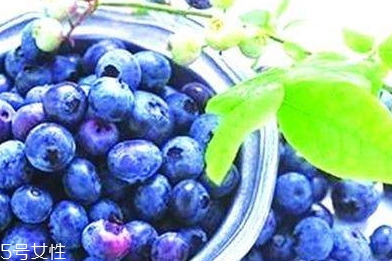 花青素可以美白嗎？女人就應(yīng)該吃點(diǎn)花青素