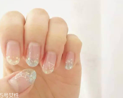 可撕指甲油哪個(gè)牌子好？女神都愛(ài)的六款健康指甲油