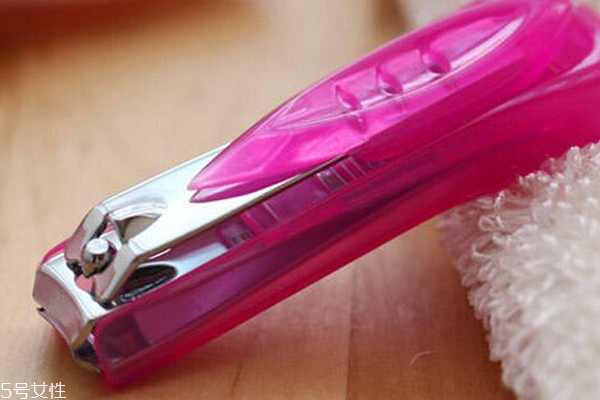 新娘美甲需要哪些工具？新娘美甲diy全攻略