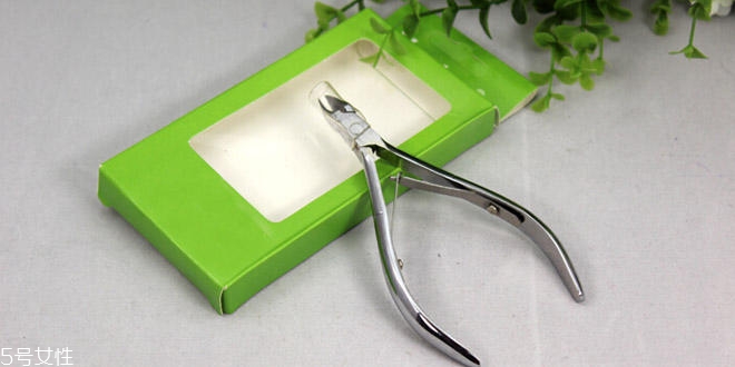 新娘美甲需要哪些工具？新娘美甲diy全攻略