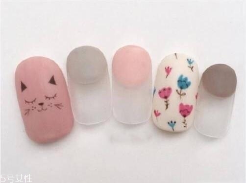 美甲容易掉是因為什么？指甲沒有磨光滑