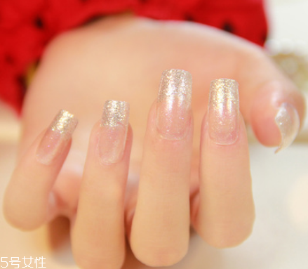 新娘美甲需要哪些工具？新娘美甲diy全攻略