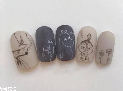 美甲容易掉是因為什么？指甲沒有磨光滑